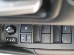 Toyota Corolla Cross 1.8 HEV XS - Image 21