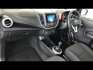 Toyota Vitz 1.0 XR manual - Image 7