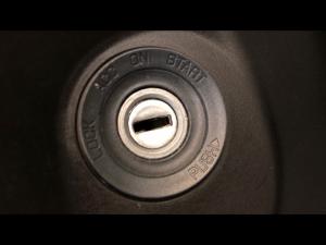 Toyota Vitz 1.0 XR manual - Image 16