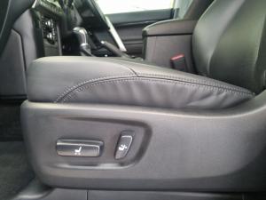 Toyota Land Cruiser Prado 2.8GD VX-L - Image 17