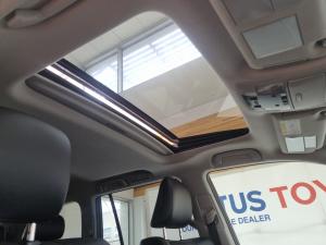 Toyota Land Cruiser Prado 2.8GD VX-L - Image 19