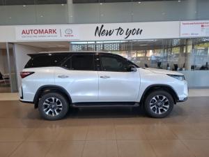 Toyota Fortuner 2.8GD-6 Raised Body automatic - Image 3