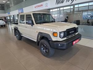 Toyota Land Cruiser 79 2.8 GD-6D/C automatic - Image 1