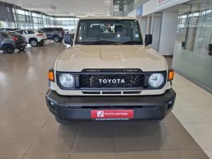 Toyota Land Cruiser 79 2.8 GD-6D/C automatic - Image 4