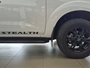 Nissan Navara 2.5DDTI Stealth automatic - Image 10