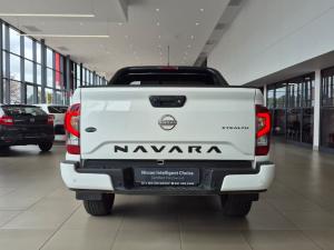 Nissan Navara 2.5DDTI Stealth automatic - Image 5
