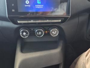 Nissan Magnite 1.0 Visia - Image 11