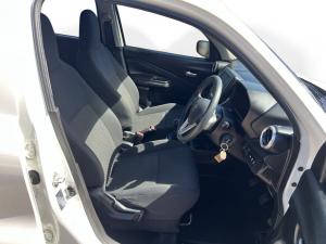 Toyota Vitz 1.0 XR manual - Image 14