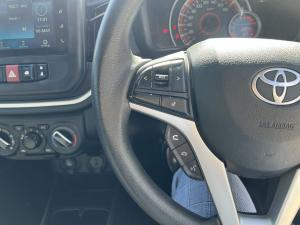 Toyota Vitz 1.0 XR manual - Image 18