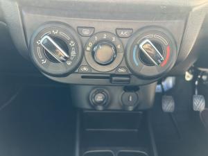 Toyota Vitz 1.0 XR manual - Image 19