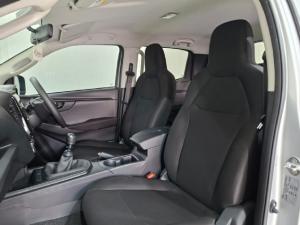 Isuzu D-Max 1.9TD double cab L manual - Image 10