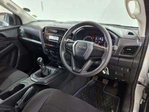 Isuzu D-Max 1.9TD double cab L manual - Image 13