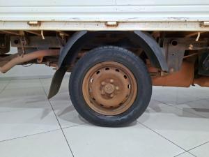 Hyundai H-100 Bakkie 2.6D deck - Image 6