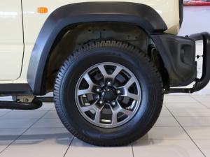 Suzuki Jimny 1.5 GLX AllGrip 3-door manual - Image 12