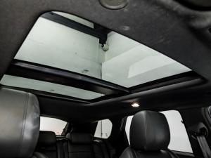 Land Rover Range Rover Evoque D200 R-Dynamic HSE - Image 17