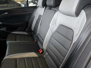Volkswagen Golf 1.4TSI R-Line Plus - Image 7