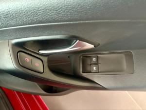 Volkswagen Polo Vivo hatch 1.4 - Image 8