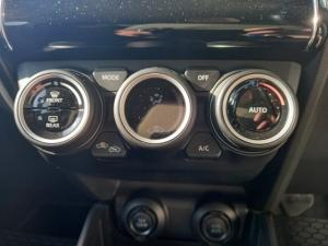Suzuki Swift 1.2 GLX auto - Image 19