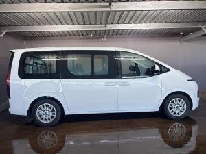 Hyundai Staria 2.2D Executive 9-seater - Image 4