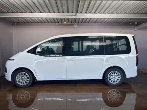 Hyundai Staria 2.2D Executive 9-seater - Image 5