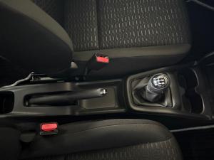 Suzuki Swift 1.2 GL - Image 22