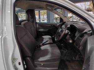 Isuzu D-Max Gen 6 250c single cab - Image 10