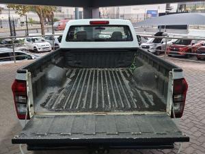 Isuzu D-Max Gen 6 250c single cab - Image 17