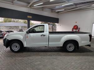 Isuzu D-Max Gen 6 250c single cab - Image 6