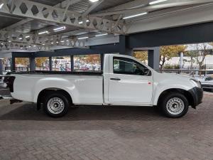 Isuzu D-Max Gen 6 250c single cab - Image 9