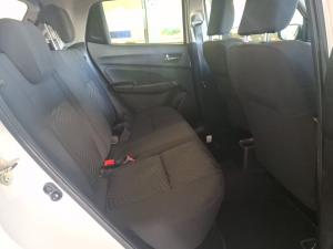 Suzuki Swift 1.2 GLX auto - Image 3