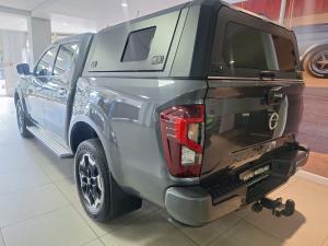 Nissan Navara 2.5DDTi double cab LE Plus - Image 4