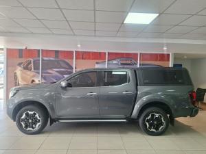 Nissan Navara 2.5DDTi double cab LE Plus - Image 5
