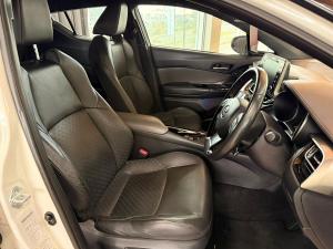 Toyota C-HR 1.2T Luxury - Image 13