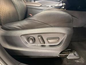 Toyota C-HR 1.2T Luxury - Image 21