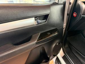Toyota Hilux 2.8GD-6 double cab 4x4 Raider - Image 14