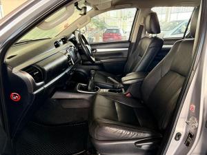 Toyota Hilux 2.8GD-6 double cab 4x4 Raider - Image 15