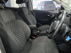 Volkswagen Polo Vivo hatch 1.6 Style - Image 10