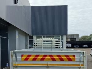 Isuzu NPR 400 Chassis Cab - Image 12