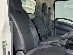 Isuzu NPR 400 Chassis Cab - Image 9