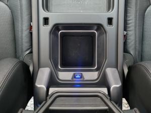 Land Rover Defender 110 D250 SE - Image 17