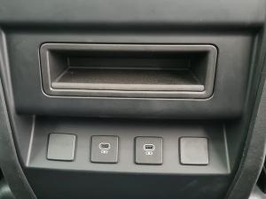 Land Rover Defender 110 D250 SE - Image 21