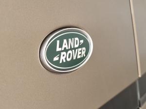 Land Rover Defender 110 D250 SE - Image 24
