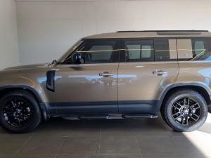 Land Rover Defender 110 D250 SE - Image 3
