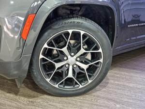 Jeep Grand Cherokee 3.6 4x4 Overland - Image 4