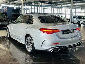 Mercedes-Benz C-Class C200 Avantgarde - Image 11