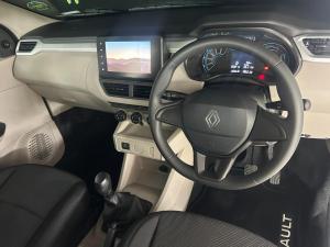 Renault Triber 1.0 Evolution - Image 11