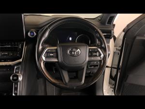 Toyota Land Cruiser 300 3.5T ZX - Image 8