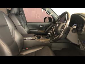 Toyota Land Cruiser 300 3.5T ZX - Image 10