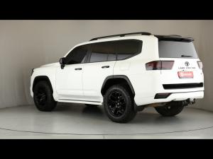Toyota Land Cruiser 300 3.5T ZX - Image 21
