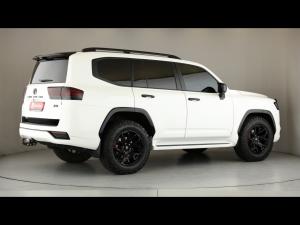 Toyota Land Cruiser 300 3.5T ZX - Image 2